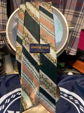 Repp Vintage Johnny Carson 1970s Wide Striped Repp Geometric Polyester Necktie